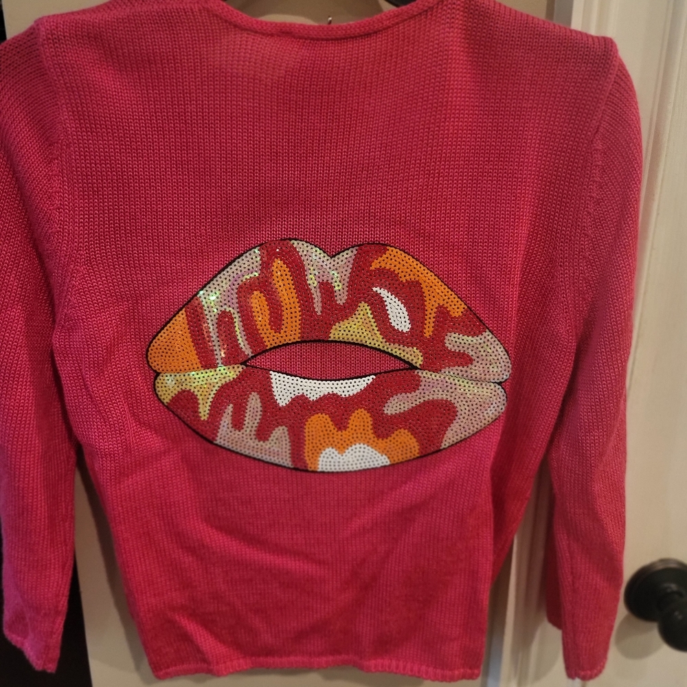 Sweater cardigan hot pink with sequin lip embellishments